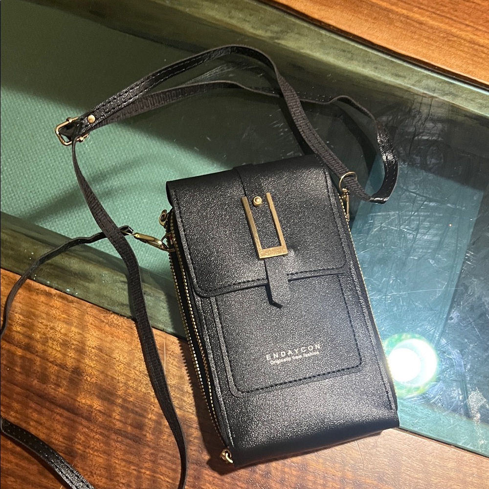 Black Leather Crossbody Shoulder Bag with Phone Pocket